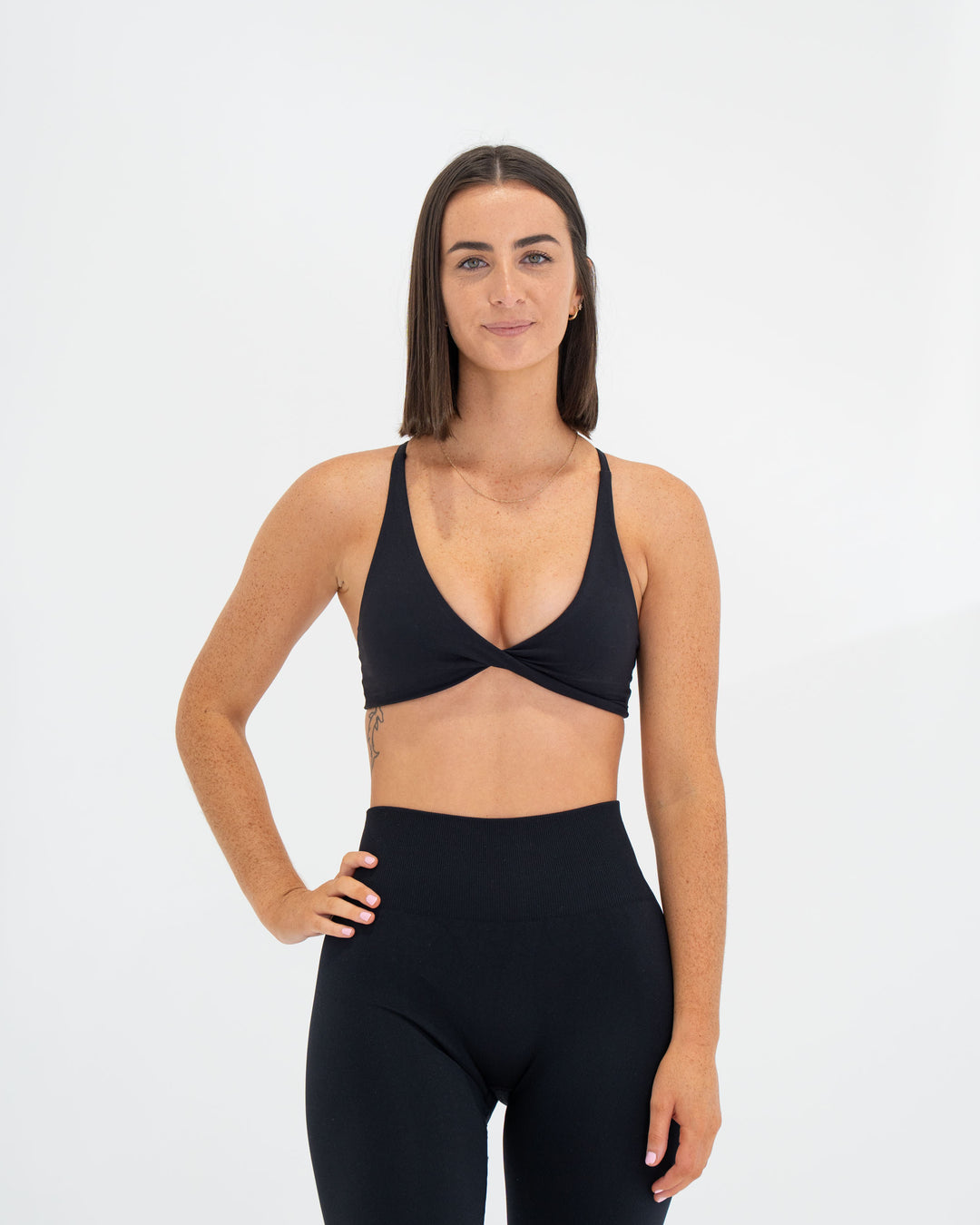 Sculpt Strappy Twist Bra